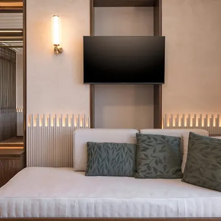 Palazzo Del Rettore アパートホテル 4*