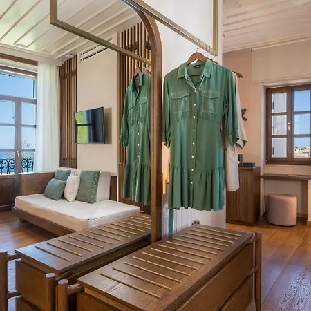 アパートホテル Palazzo Del Rettore 4*