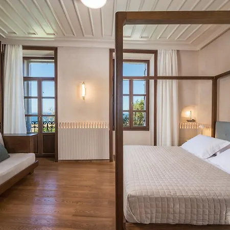 アパートホテル Palazzo Del Rettore 4*