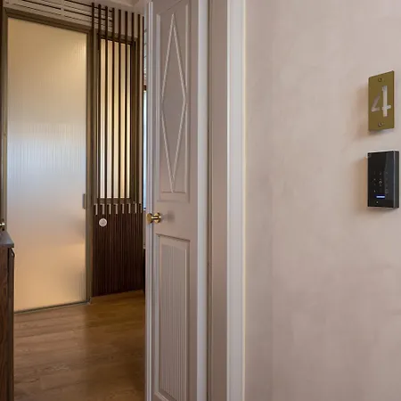 アパートホテル Palazzo Del Rettore 4*